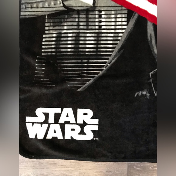 Star Wars Lap Blanket - Picture 2 of 3